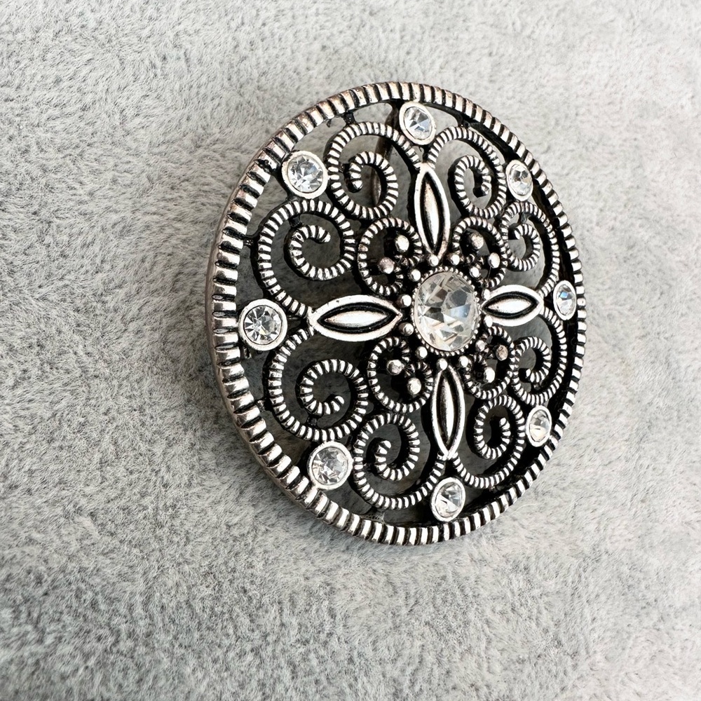 Vintage 90' Premier Design Large Round Silver Tone Rhinestone Brooch Or Pendant - Picture 2 of 3